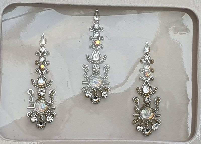 SLS092 Long Silver Coloured Crystal Fancy Bindis