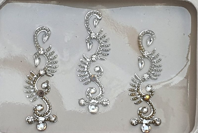 SLS095 Long Silver Coloured Crystal Fancy Bindis