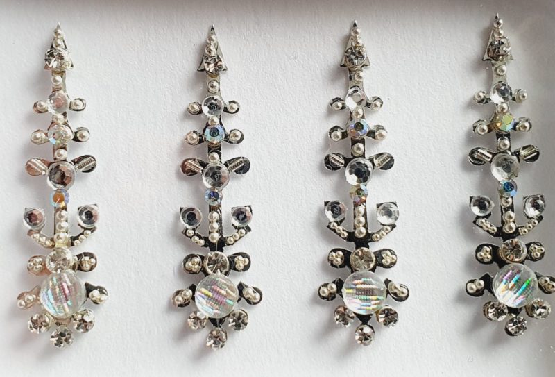 SLS072 Long Silver Coloured Crystal Fancy Bindis