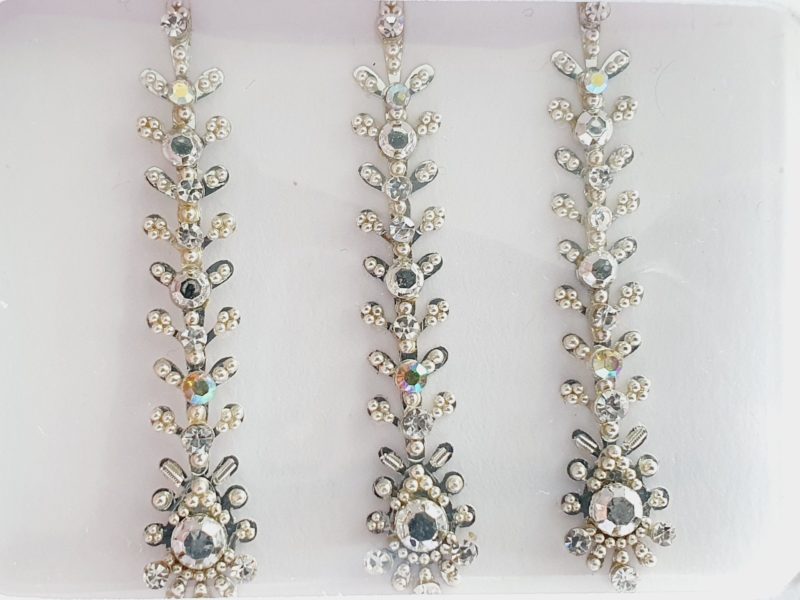 SLS134 Long Silver Coloured Crystal Fancy Bindis