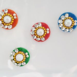 VRC022 Round Coloured Crystal Fancy Bindis   1