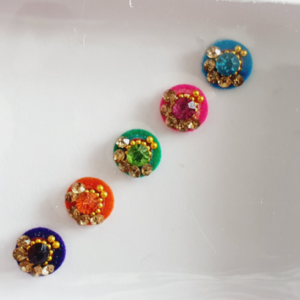 VRC147 Round Coloured Crystal Fancy Bindis